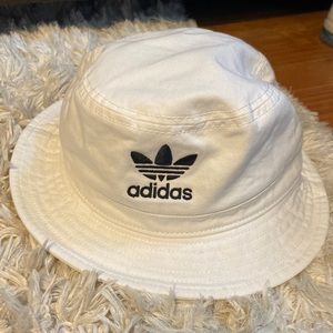 Adidas bucket hat